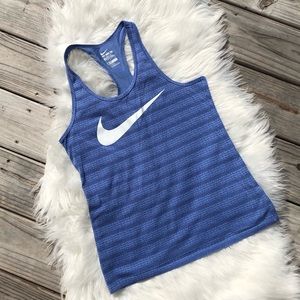 NIKE DRI FIT SLEEVELESS TANK STRIPED WOMEN MEDIUM